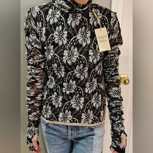 Angela Keslar NWT Exaggerated Sleeve Lace Top